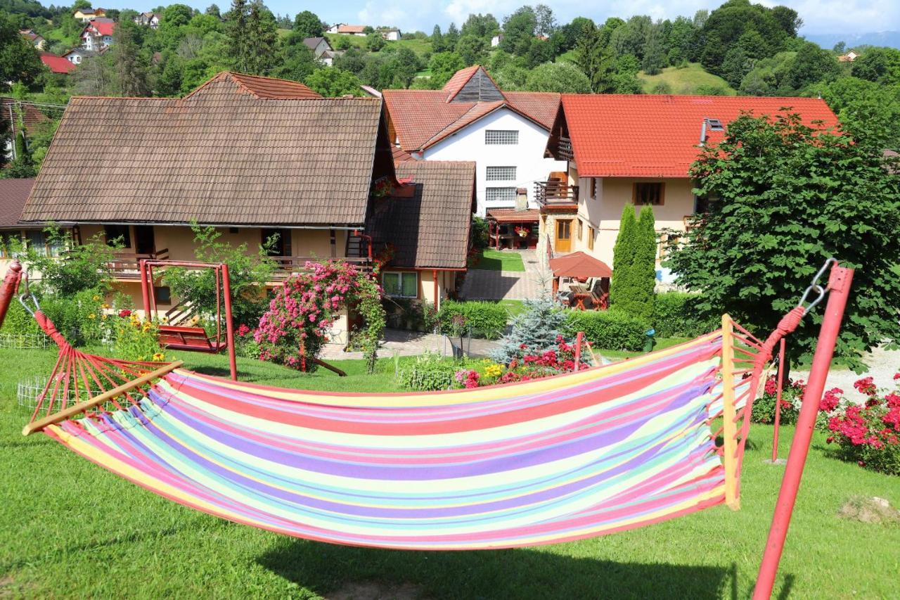 Pensiunea Dealul Frumos Bran  Buitenkant foto