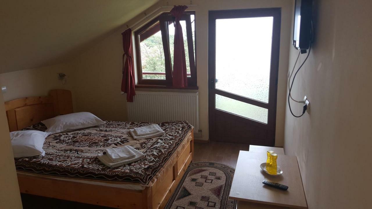 Pensiunea Dealul Frumos Bran  Buitenkant foto