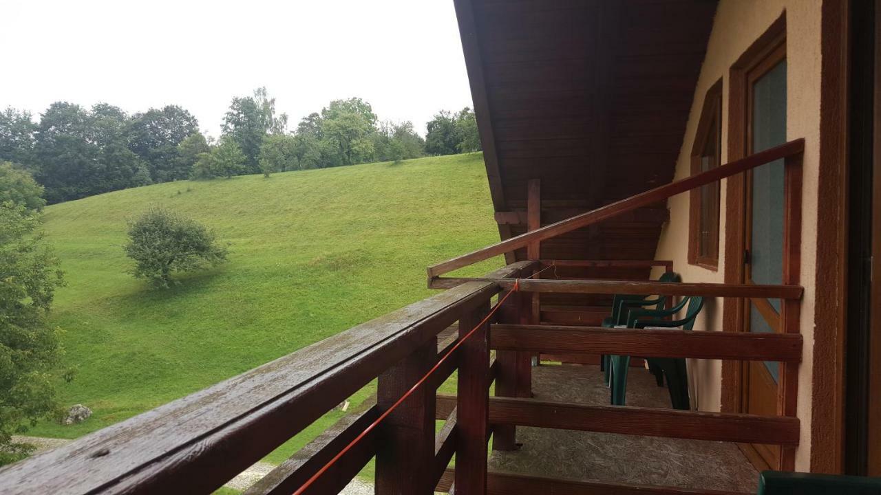 Pensiunea Dealul Frumos Bran  Buitenkant foto