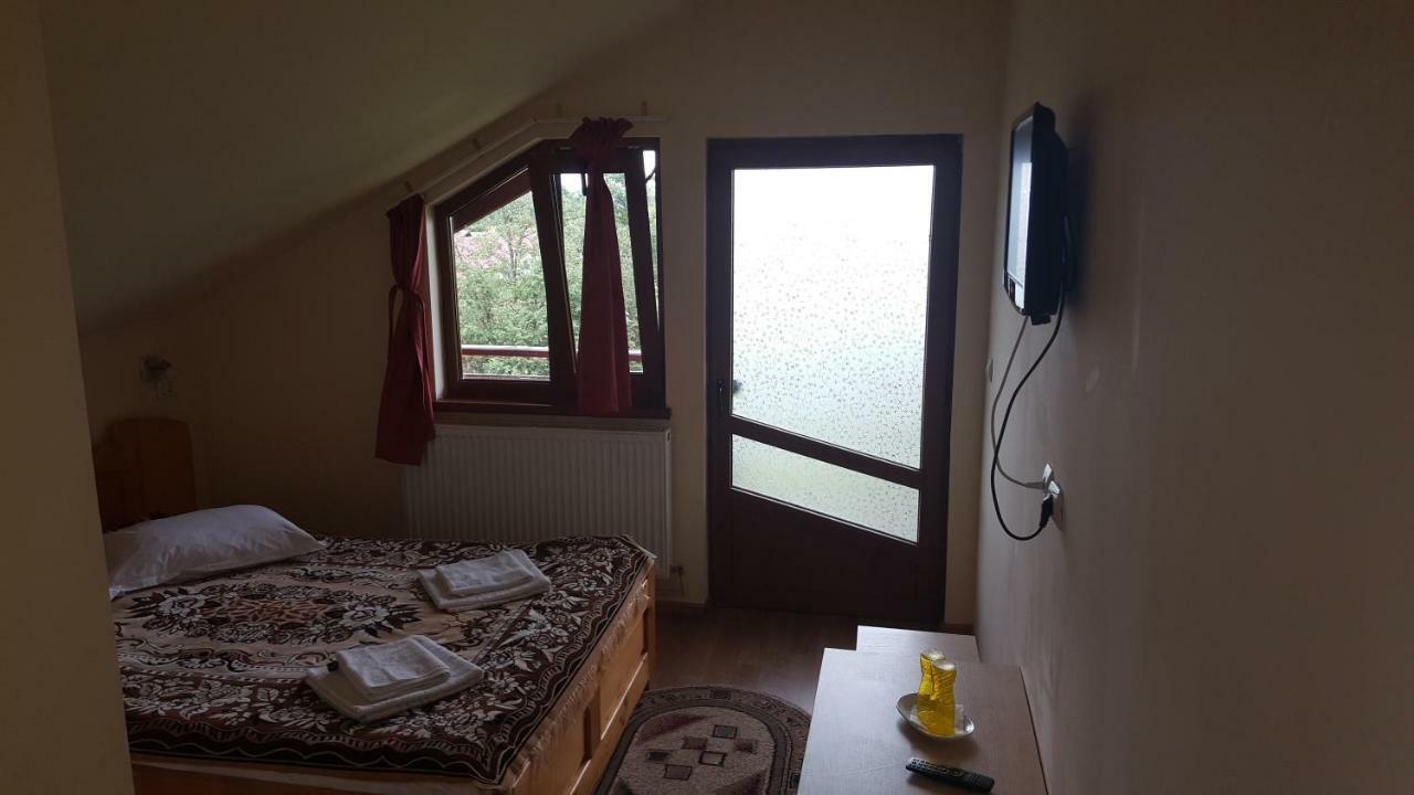 Pensiunea Dealul Frumos Bran  Buitenkant foto